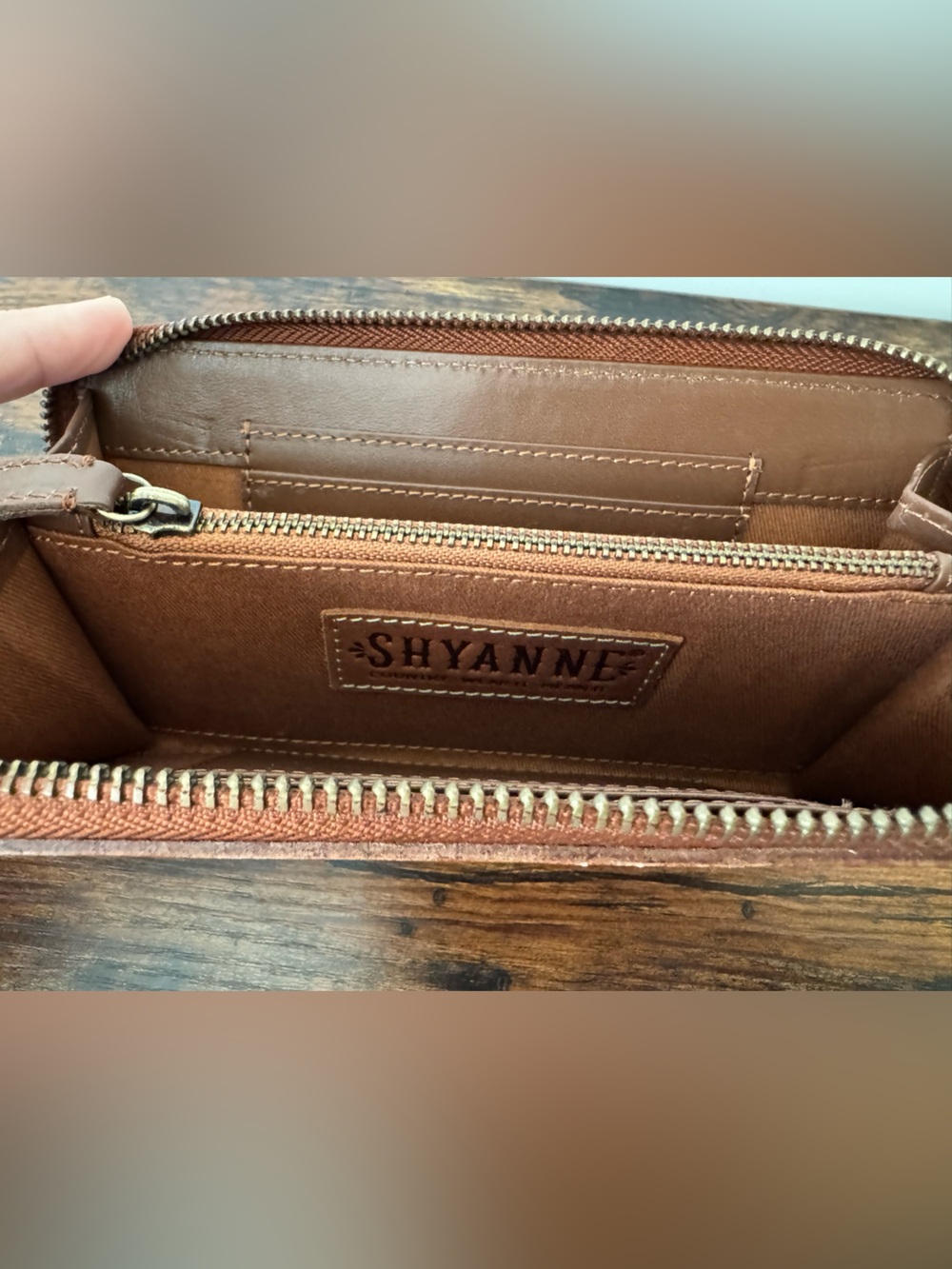 Shyanne Tooled Leather Sunflower Zip Around Wallet Brown Western Floral - Picture 7 of 11